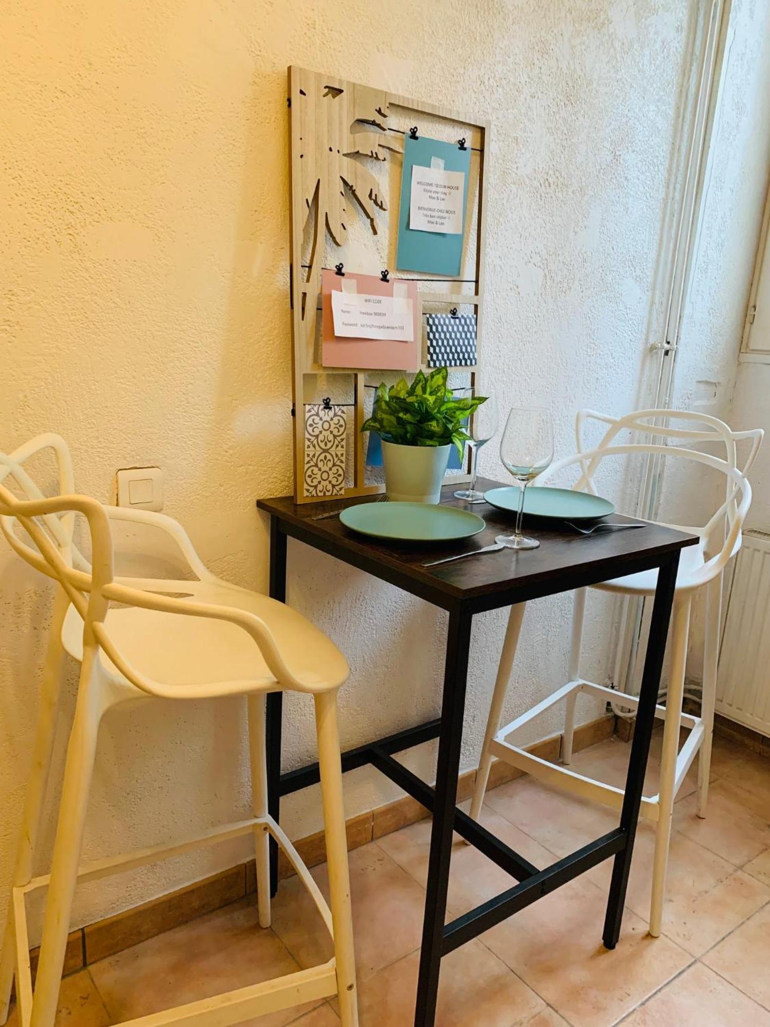 Cosy Studio Design With Modern Bathroom Vaureal Kültér fotó