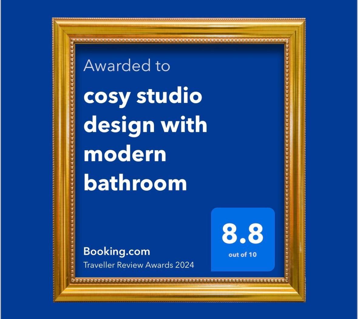 Cosy Studio Design With Modern Bathroom Vaureal Kültér fotó